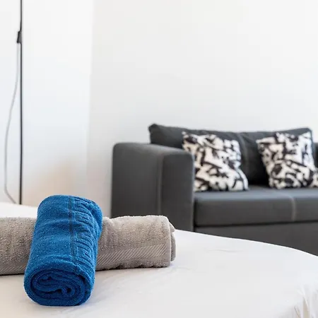 Sara Studio With Pool Appartement