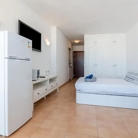 Sara Studio With Pool Fuengirola